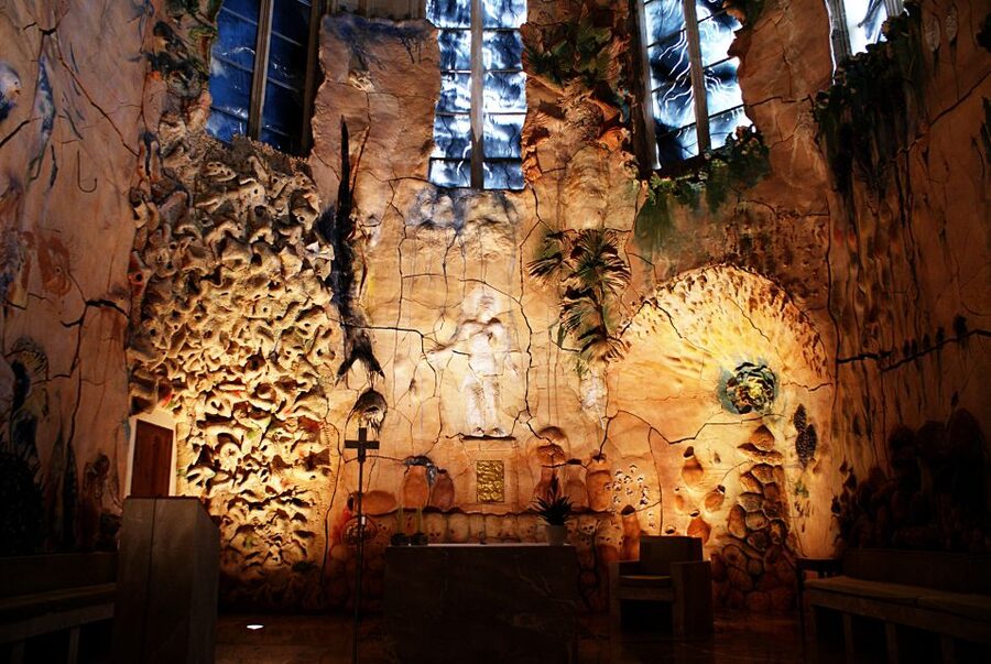 Palma de Mallorca: City Walking Tour with The Cathedral - S’Hort del Rei gardens: the medieval pause before the old streets