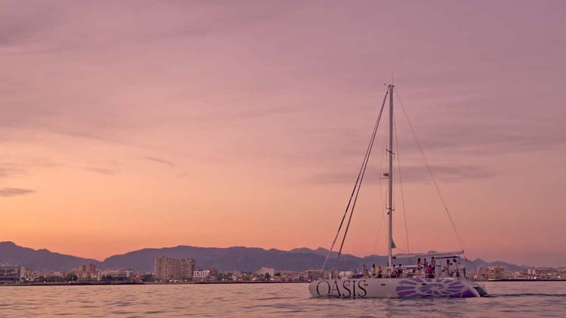 Palma de Mallorca: Deluxe Catamaran Sailing Tour with Meal - Timing, weather, and how the tour handles reality