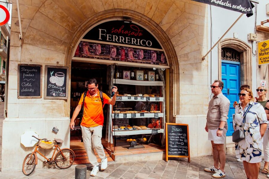 Palma de Mallorca: Foodie Walking Tour of the Old Town - Starting at Parc de la Mar: easy meet-up, good first details