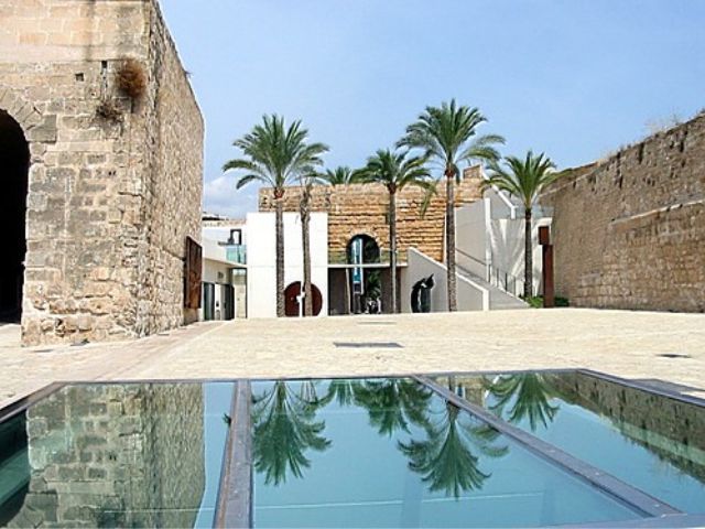 Palma de Mallorca: Guided Tour of the Old Town - Where you start in Palma, and how to get your bearings fast