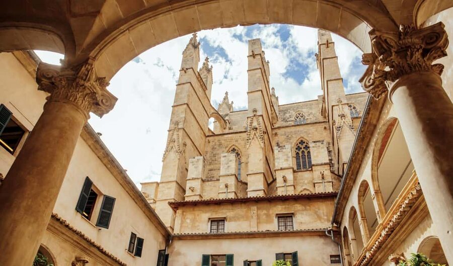 Palma de Mallorca: Old Town and Cathedral Tour - Skip-the-Line Cathedral Entry: The Best Use of Your Time