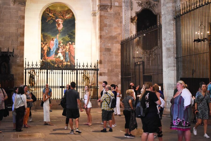 Palma de Mallorca: Old Town and Cathedral Tour - Gothic Architecture at Eye Level, Not Just in Photos