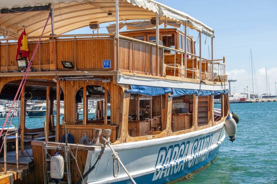 Palma de Mallorca: Palma Bay Boat Tour with Snorkeling - Palma Bay Views You Get Without Fighting for a Shoreline Spot