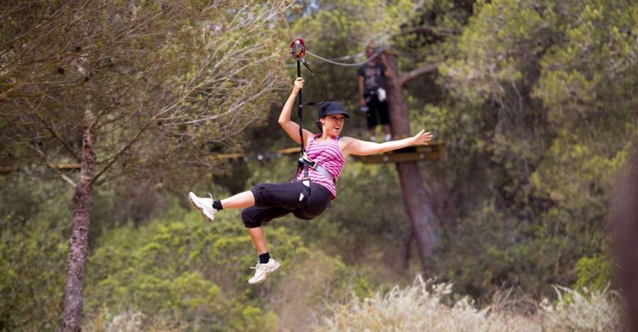 Palma: Family or Sports Course Adventure at Forestal Park - What you actually do up in the trees, step by step
