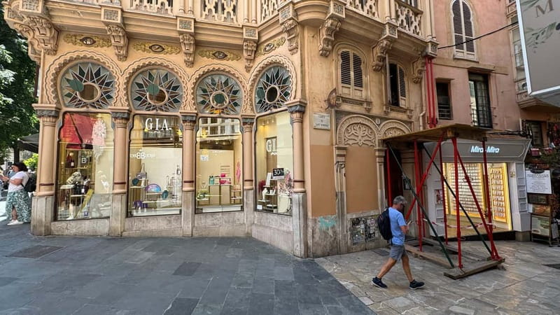 Palma in person and away from the crowds - Starting at the Lennox Bar, then getting your bearings quickly