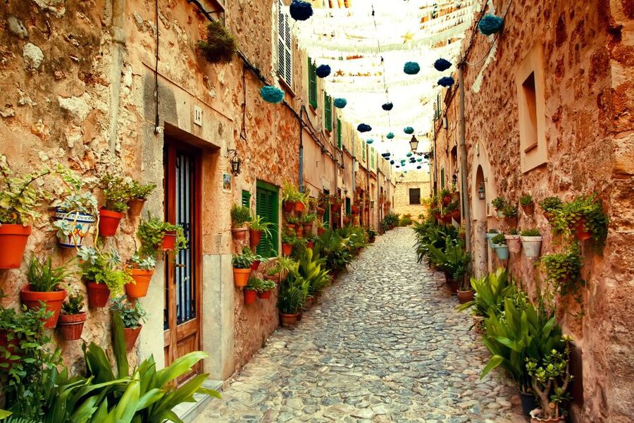 Palma: Tramuntana Full-Day Tour with Sóller Train and Lunch - What makes this tour worth your time