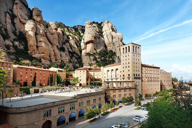Panoramic Barcelona and Montserrat with Cog-Wheel Train - A long day that actually makes sense: Barcelona plus Montserrat