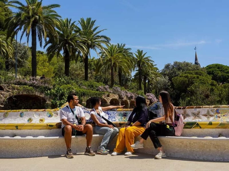 Park Güell: Guided Tour with Optional Gaudí Experience Entry - Key Things to Know Before You Go