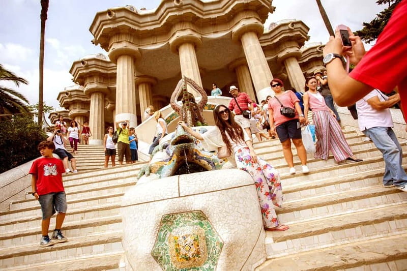 Park Güell: Guided Tour with Optional Gaudí Experience Entry - Entering Park Güell Without Losing Your Time