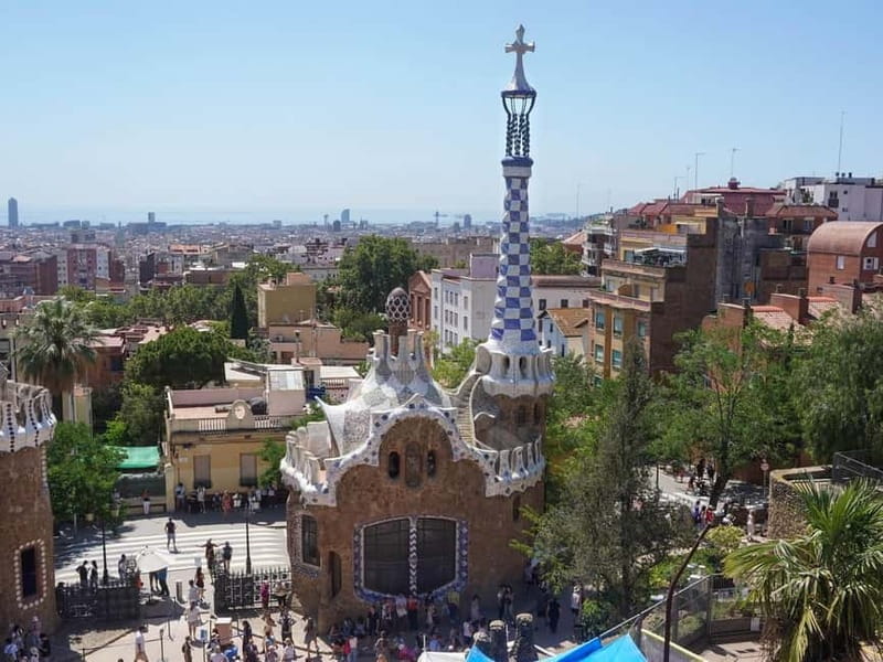 Park Güell: Guided Tour with Optional Gaudí Experience Entry - The Main Terrace View: Your Barcelona Payoff