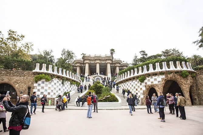 Park Guell Guided Tour with Skip the line Ticket - Step-by-step: the most memorable parts of the route