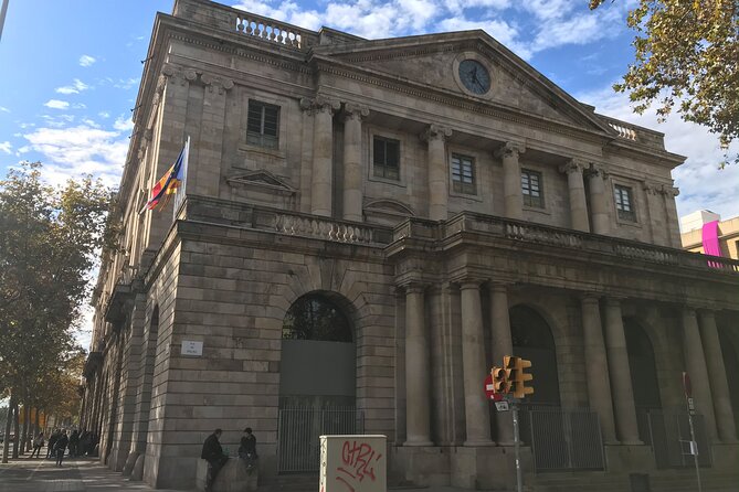Picasso Museum and Walking Tour Plus Optional Wine & Food Tasting - The Picasso Museum plan: guided context, then self guided time
