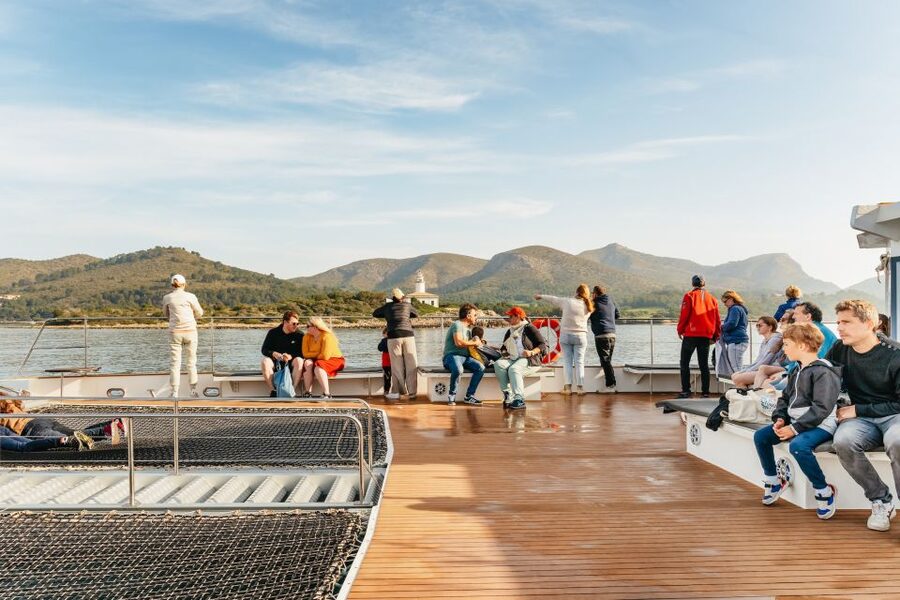 Port d'Alcudia: Sunrise at Sea & Dolphin Watching Boat Tour - Breakfast on Board: Small, Helpful, and Not the Main Reason to Go