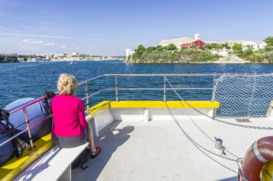 Port Mahon: 1-Hour Harbor Cruise with Underwater Views - Boarding at Moll de Llevant: How to Keep It Easy