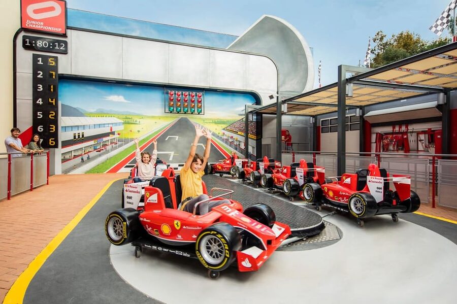 PortAventura and Ferrari Land: Full-Day Trip from Barcelona - Meeting point at Estació del Nord and Julia Travel check-in