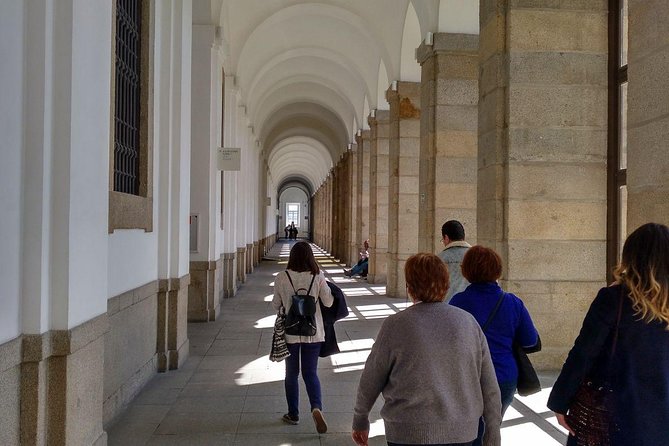Prado Museum with Reina Sofia Museum Guided Tour - Moving to Reina Sofía: modern Spanish art in 20th-century context