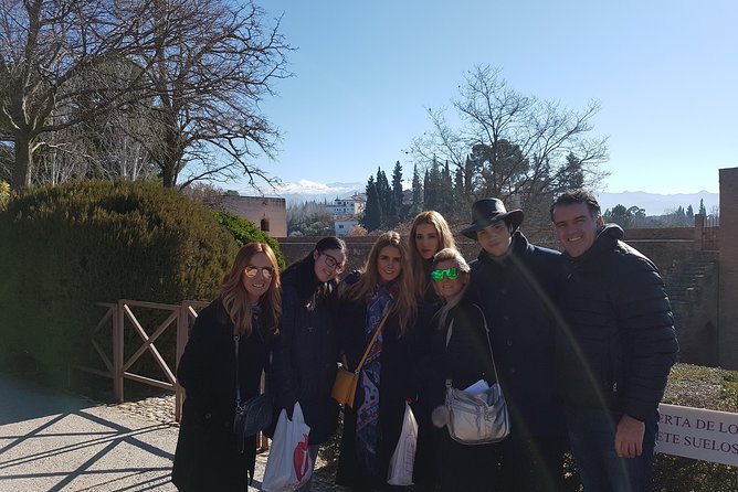 Private Alhambra Highlights Tour Including the Nasrid Palaces - Skip-the-line Alhambra access, with a private guide rhythm