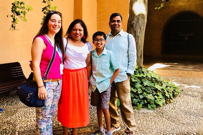 Private Alhambra Highlights Tour Including the Nasrid Palaces - The Lions Court moment: where to slow down if you can