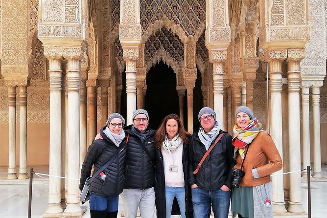 Private Alhambra Highlights Tour Including the Nasrid Palaces - What the 2.5 to 3 hour format means for pacing and photos