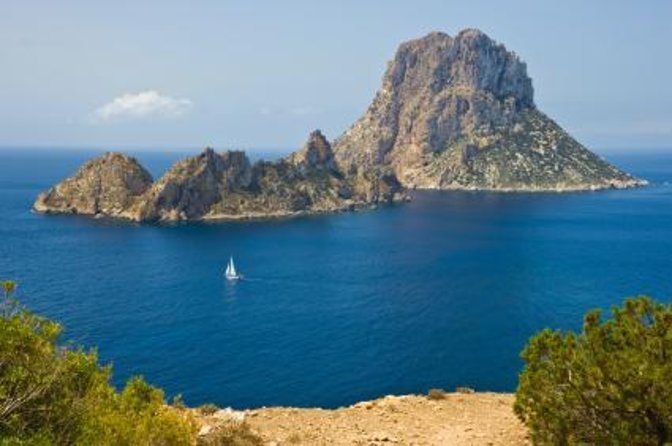 Private Catamaran Beach Hopping in Ibiza - Sunset From the Water: Café Mambo and Café del Mar Without the Rush