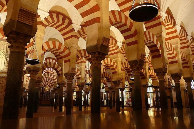 Private Visit Mosque-Cathedral, Jewish quarter, Alcazar and Synagogue - Price and logistics: pickup rules, timing, and meeting point clarity