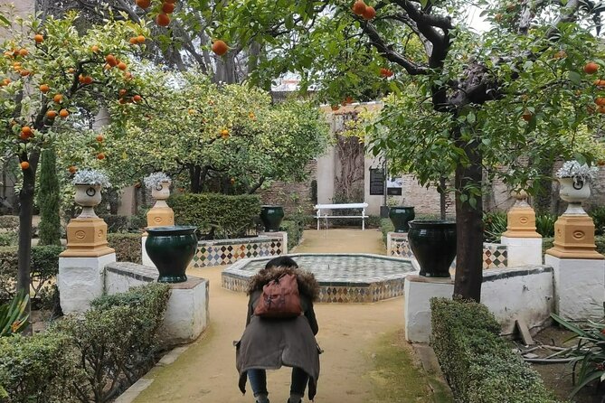 Private Walking Tour Alcazar and Cathedral in Sevilla - Managing expectations: what 3 hours can and cannot do