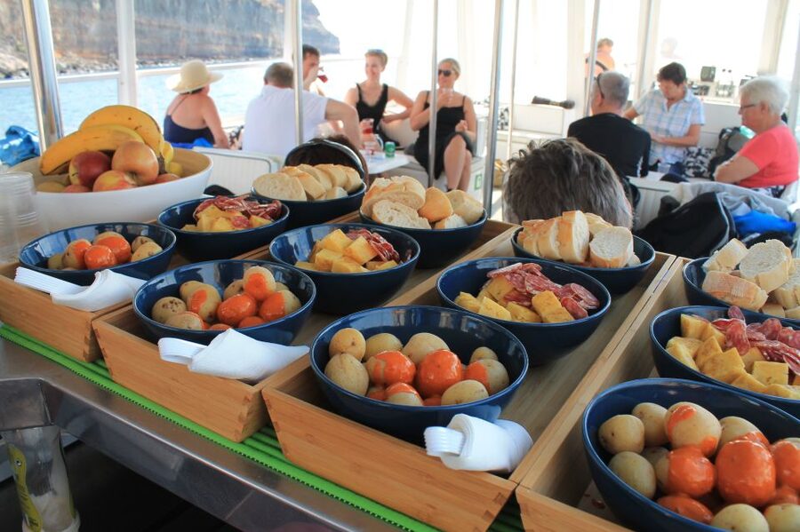 Puerto de Mogan: Boat and Snorkeling Trip - Price and Value: What You’re Paying For (and What You Avoid Paying For)