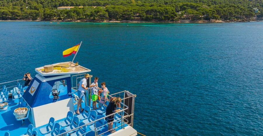 Puerto Pollença: Ferry to Formentor Beach - Where you meet the boat in Puerto de Pollença