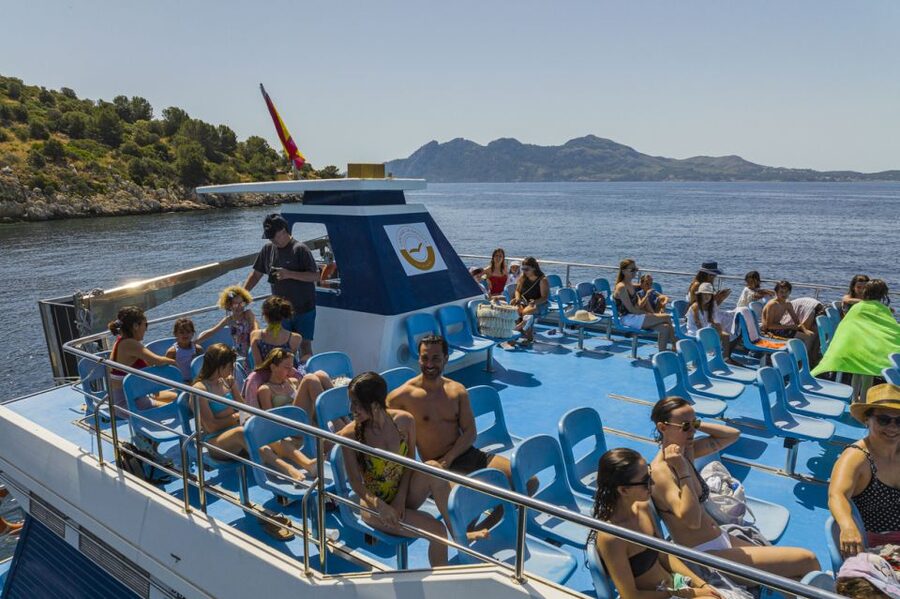 Puerto Pollença: Ferry to Formentor Beach - What you can do once you arrive (beyond just lying down)