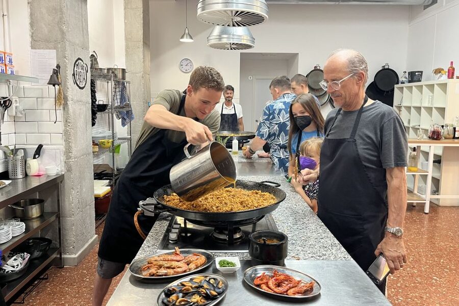Real Paella Cooking Class – Market Visit & Sangría Workshop - Meeting up near San Valero and how the 3.5 hours actually feel