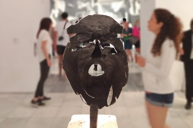 Reina Sofia Museum Small Group Tour -6 people maximum- - Meeting at C. de Sta. Isabel 52: starting without stress