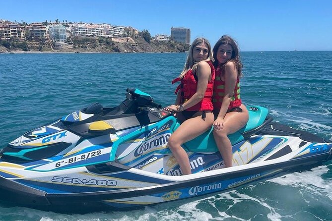 Rent Jetski - The monitor and the jet ski alarm: small details that matter