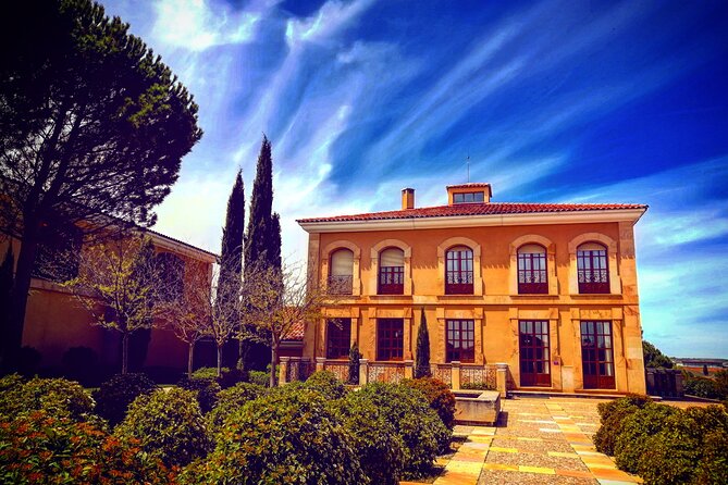 Ribera del Duero:4 Wineries, tasting & Lunch included from Madrid - Lunch at the Winery: Where the Day Becomes Spain, Not Just Wine