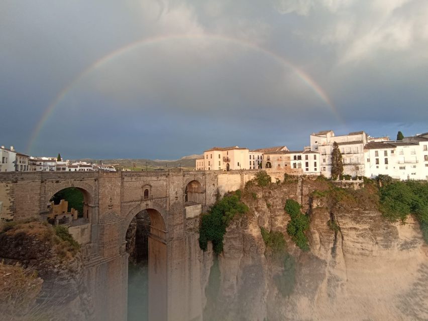 Ronda: Guided Walking Tour with English or Spanish Guide - Ronda in 90 minutes: what you cover and how to use it