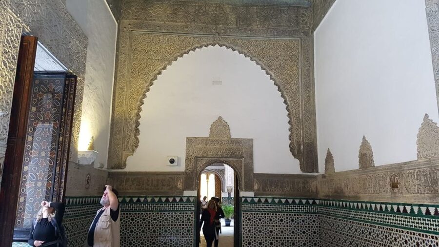 Royal Alcázar of Seville Skip-the-Line Guided Tour - Plaza del Triunfo meeting point: find the orange umbrella