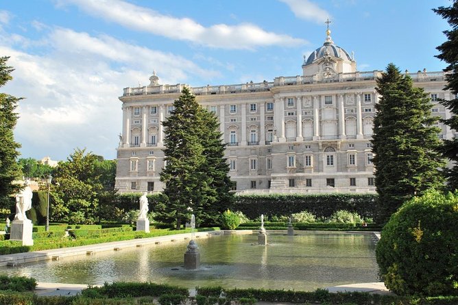 Royal Palace & Prado Museum Skip the Line Guided Tour - Guide quality is the difference between good and great