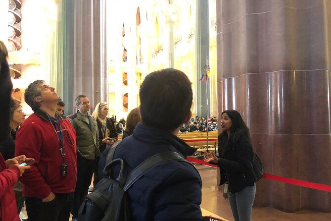 Sagrada Familia English Guided Tour & Optional Tower Access - Your Time After the Tour: Grounds, Plaça de Gaudí, and Looking Slow