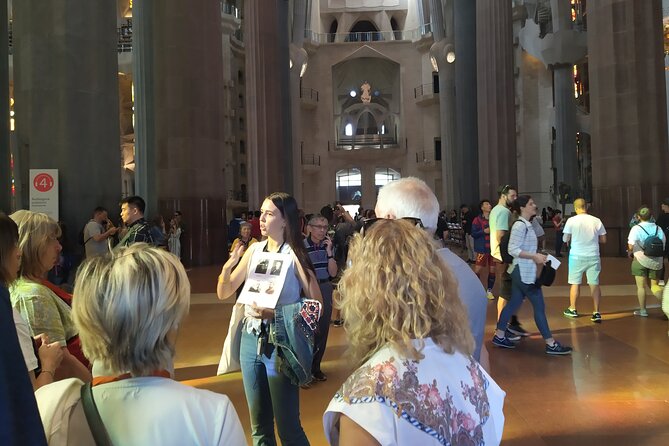 Sagrada Familia English Guided Tour & Optional Tower Access - How Much Time to Plan: 1.5 Hours Guided, Plus Realistic Linger Time