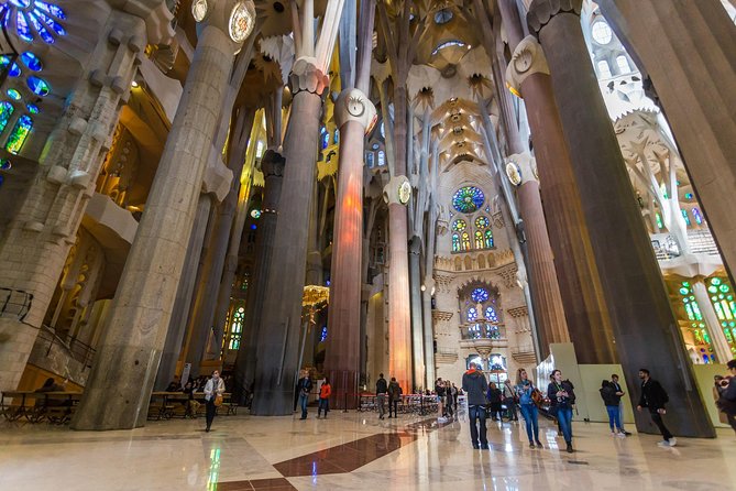 Sagrada Familia Guided Tour with Skip The Line Access - Who This Tour Fits Best (And Who Should Skip It)