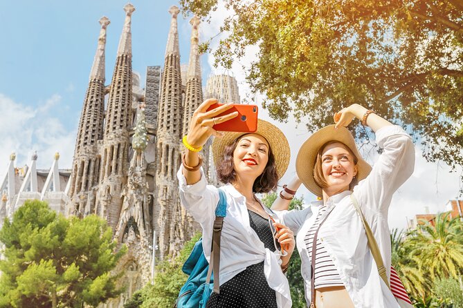Sagrada Familia Guided Tour with Skip The Line Access - Tips to Make Your Visit Feel Effortless