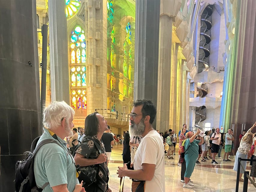 Sagrada Familia Guided Tour with Skip-the-Line Entry Ticket - Inside the basilica: construction phases, light effects, and sound