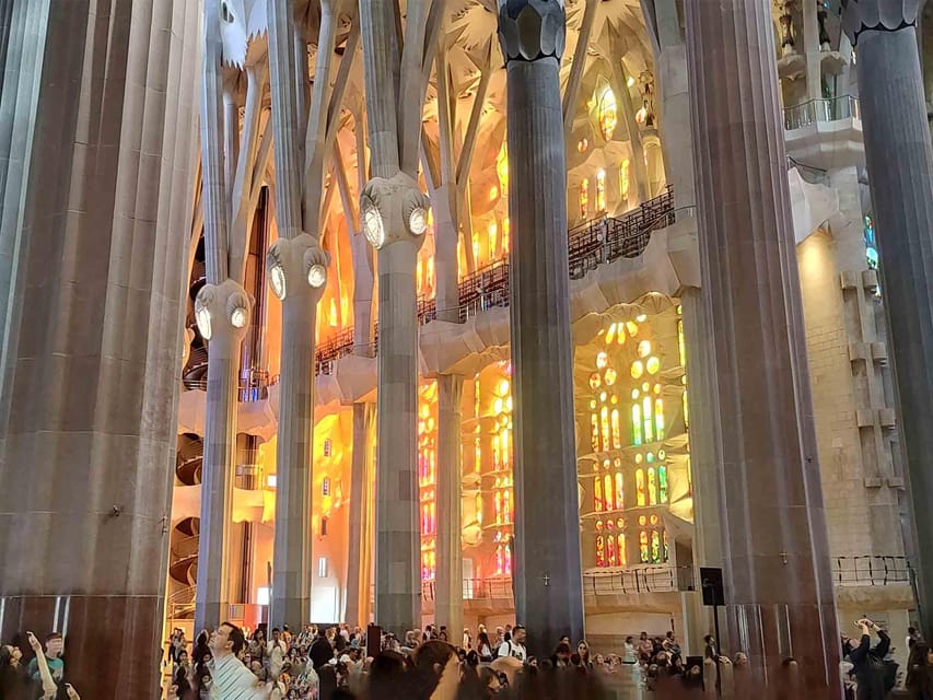 Sagrada Familia Guided Tour with Skip-the-Line Entry Ticket - Who this tour fits best