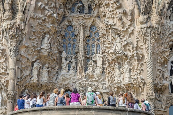 Sagrada Familia Guided Tour with Skip the Line Ticket - What’s included, what’s not, and the KURZ&GUT voucher