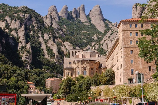 Sagrada Familia & Montserrat Small Group Tour with Hotel pick-up - Montserrat drive and the Basilica of the Moreneta