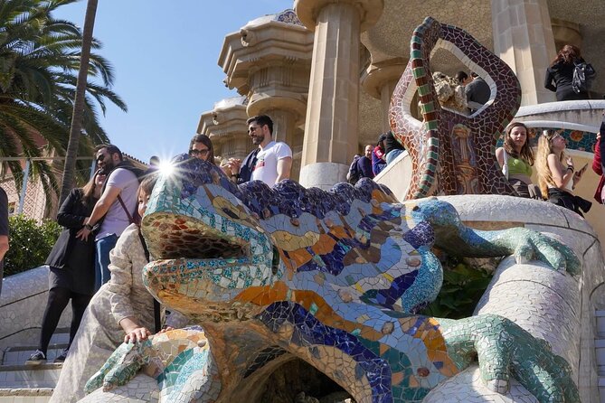 Sagrada Familia & Park Guell Guided Tour with Skip The Line - Coach transfers and the small-group reality