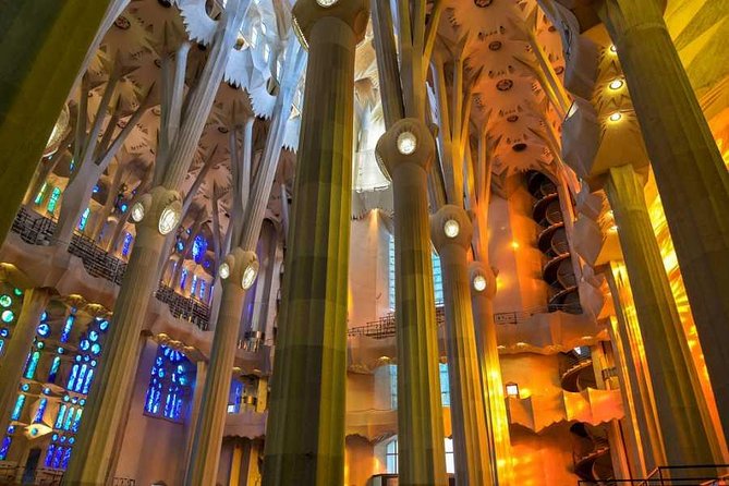 Sagrada Familia Small Group Tour with Skip the Line Ticket - Stop 1: Basilica de la Sagrada Familia, from plan to living project