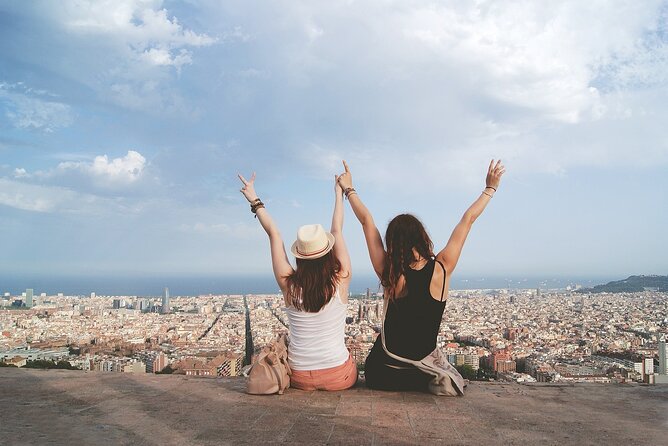 Sagrada Familia Small Group Tour with Skip the Line Ticket - The timing tip: stained glass light at the 3:00 pm feel