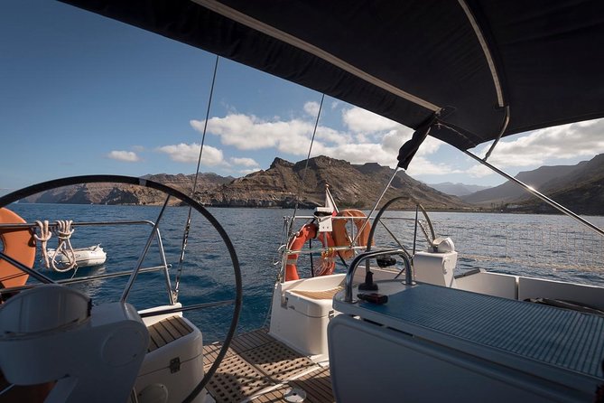 Sailing Trip and Snorkeling (max. 8 people) - Lunch on board plus beer and wine: why food matters on a sea day