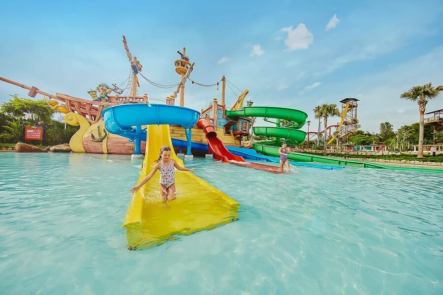 Salou: PortAventura Caribe Aquatic Park 1-Day Ticket - Caribe Aquatic Park: an easy Salou water-park day from Barcelona