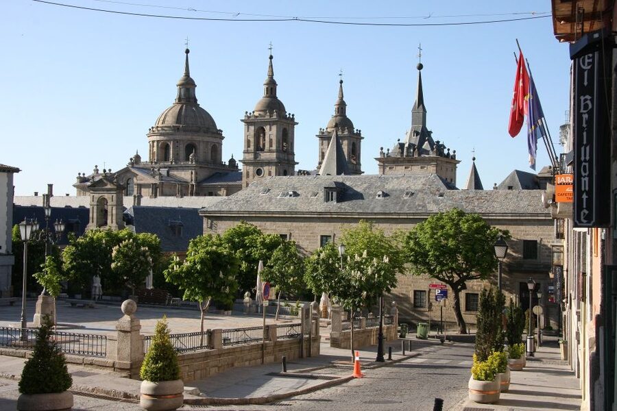 San Lorenzo de El Escorial: Monastery and Site Guided Tour - Price and value: what you get for $47
